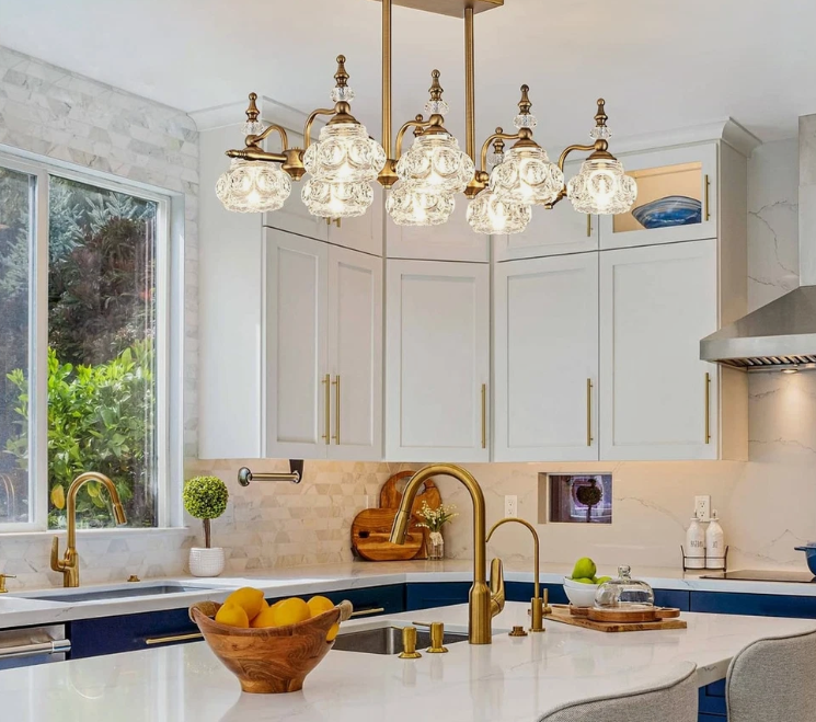 ZILANL 8 Lights Pendant Lighting Fixtures, Retro Brass Chandeliers, Gold Island Lights for Kitchen Island, Dining Room