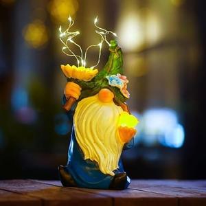 CHUANGFENG Outdoor Garden Gnomes Statue: 9.5‘’ Solar Garden Decor with LED Light Patio Yard Lawn Funny Decoration Housewarming Birthday Gifts for Women
