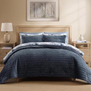 WRENSONGE Velvet King Size Quilt Set-3 Pieces Blue Grey Luxurious Velvet Striped Channel Comforter with 2 Shams, Soft Bedspread Coverlet Quilted Bedding Set for All Season