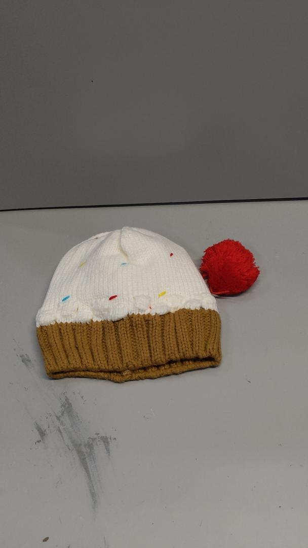 Geyoga Cupcake Beanie Hat for Women Winter Knitted Ice Cream Costume Hat Crochet Cake Beanie for Adult Birthday (1 Pcs,Vanilla)