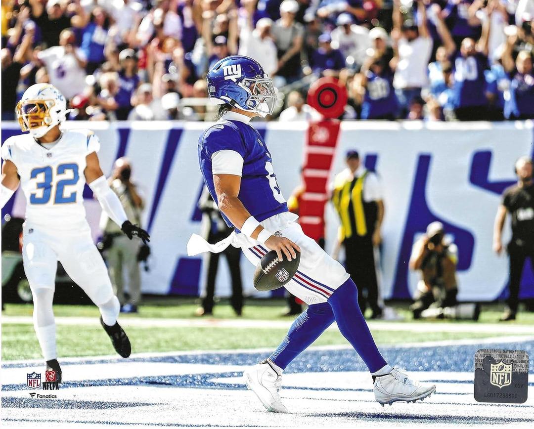 Jaxson Dart New York Giants Quarterback Touchdown Celebration 8x10 Photo Poster | NFL Licensed Wall Art | Football Memorabilia for Giants Fans | Sports Decor for Man Cave, Office, or Bedroom