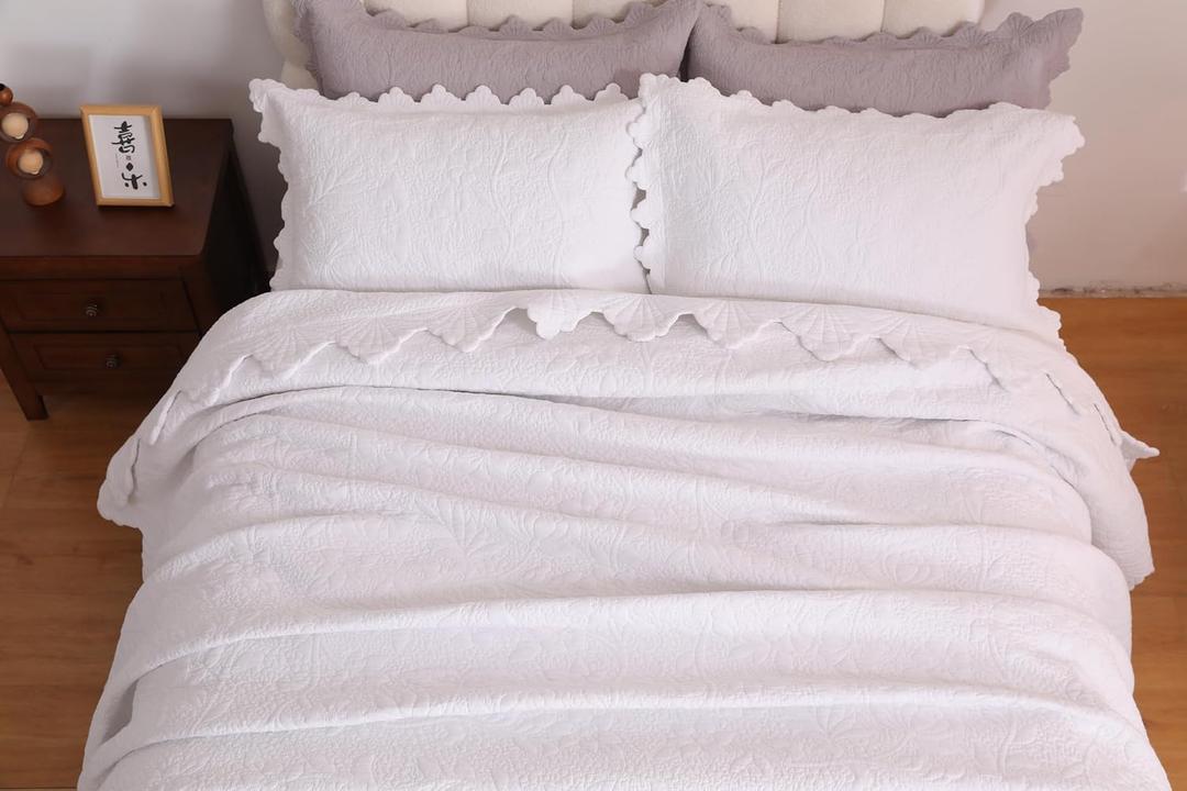 Embroidered King Cotton Quilt Bedding Set with Pillow Shams, Lightweight Quilts King Size, Soft Bedspreads Bed Coverlets for All Seasons,White, 106" x98