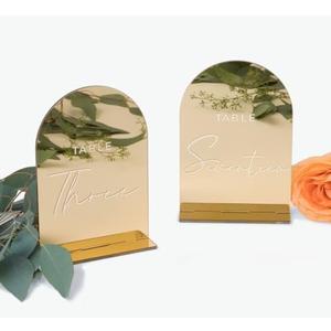 daphie&mae Gold Table Numbers - Double Sided Acrylic Mirrored Wedding Table Numbers for Wedding Reception, Engagement - 4.7 x 6.7 Inches (Double Sided 1-10), Set of 2