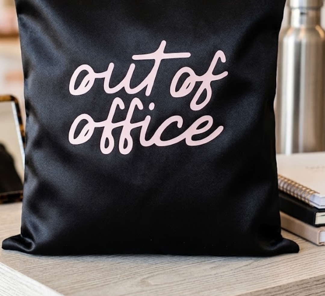 Out of office Travel bags