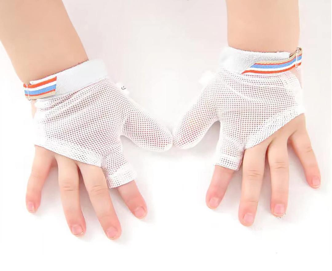 Thumb Sucking Stop for Kids Baby Thumb Sucking Guard Gloves Finger Sucking Stop Guard Anti Thumb Sucking Gloves(M)