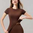 MCEDAR Womens Seamless Soft Smoothing T-Shirts Short Sleeve Slim Fit Basic Tees Crew Neck Casual Shirts (Brown, L)