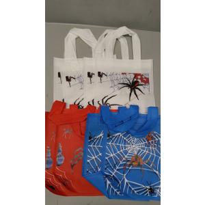 Kacctyen 24 Pack Spider Party Favor Gift Bags Non Woven Reusable Goody Treat Bags with Handles Spider Web Themed Birthday Party Supplies, 6 Styles
