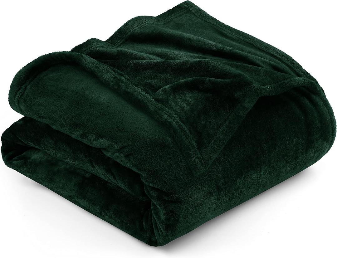 Utopia Bedding Fleece Blanket Queen Size Forest Green 300GSM Luxury Anti-Static Fuzzy Soft Microfiber Bed Blanket (90x90 Inch)