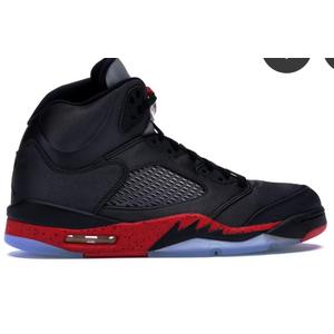 Jordan 5 Retro
Satin Bred Size 12