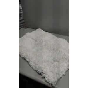 Disolla White Bathroom Rug 17x24 - Non-Slip Plush Small Bath Mat, Highly Absorbent & Ultra Soft Fluffy Floor Mat, Machine Washable for Shower and Tub