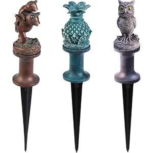 ilitphke Hose Guides for Garden, 3Pcs Garden Hose Guide Stake Decorative with Roller, Hose Guide Spike Plant Protector Lawn Hose Support Spikes for Outside Lawn Yard(frogs, owl, pineapple)