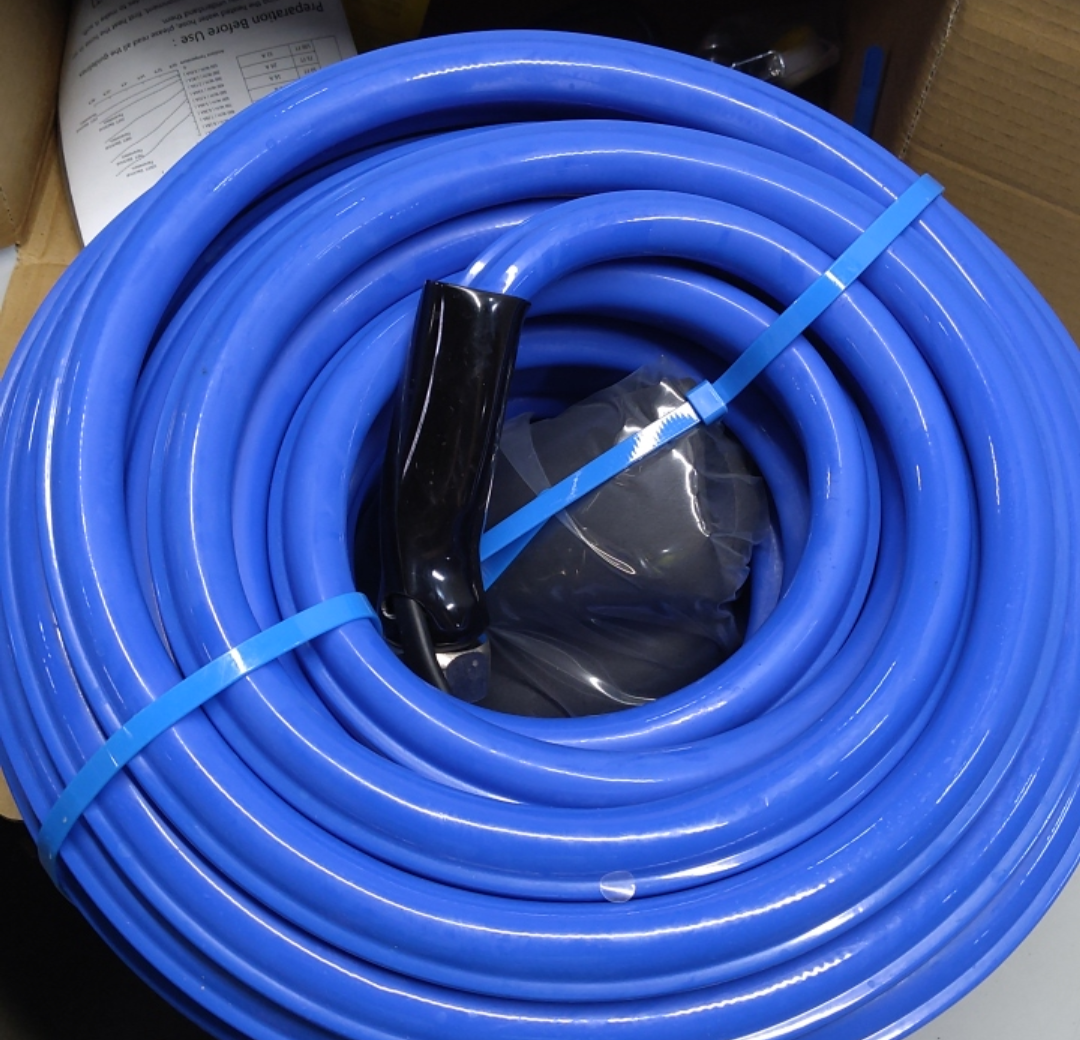 SZFY 100FT Heated Water Hose for RV,Heated Drinking Water Hose with Thermostat,Lead and BPA Free,1/2" Inner Diameter,Temperatures Down to -40°F Self-Regulating,Blue Appearance