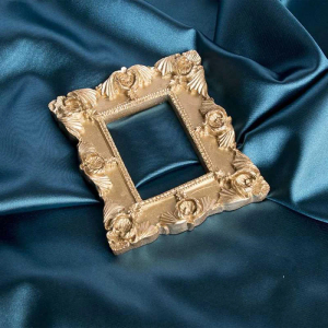 Thyle 16 Pcs Mini Picture Frame Ornaments for Christmas Tree Gold Vintage Photo Frames Antique DIY Rectangle Tiny Resin Picture Hanging Ornaments with Velvet Ribbon for Xmas Tree Holiday Party Decor