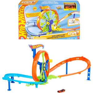 Hot Wheels Toy Car Track Set, Launch and Loop Playset & 1:64 Scale Die-Cast Vehicle, Crash Area on Figure 8 Track with Loop-Kicker Booster