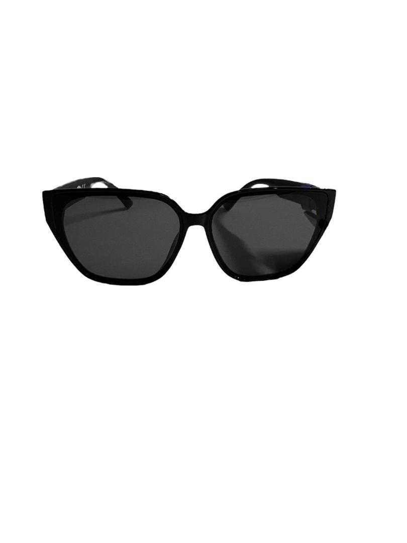 Foster Grant Oversized Cat Eye Sunglasses, Black Frame with Dark Lenses mod: EMB