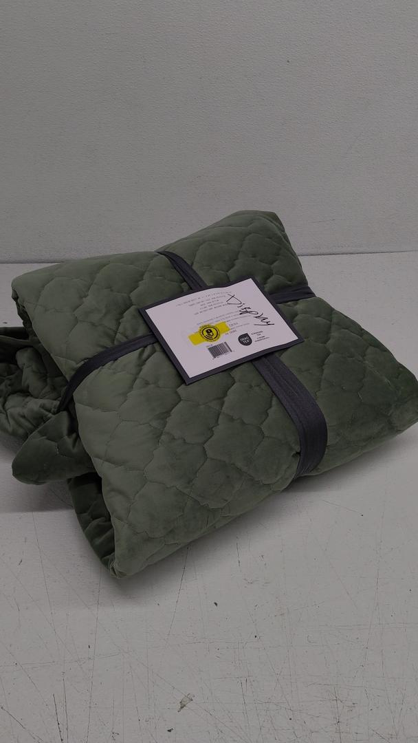 Bedsure Quilts Queen Size - Lightweight Bedspreads Queen Size with Basket Weave Pattern, Soft Quilt Bedding, Dark Green Comforter Coverlet for All Seasons (90" x 96")