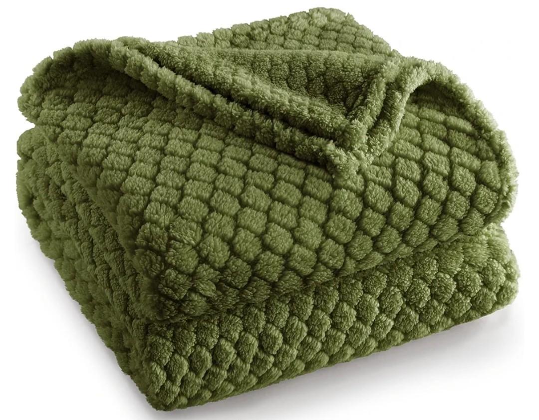 Fleece Throw Blanket for Couch and Bed,Extra Soft Warm Decorative Fuzzy Throws for Women,Lightweight Cozy Blankets Size 50x60 Inches, Olive Green