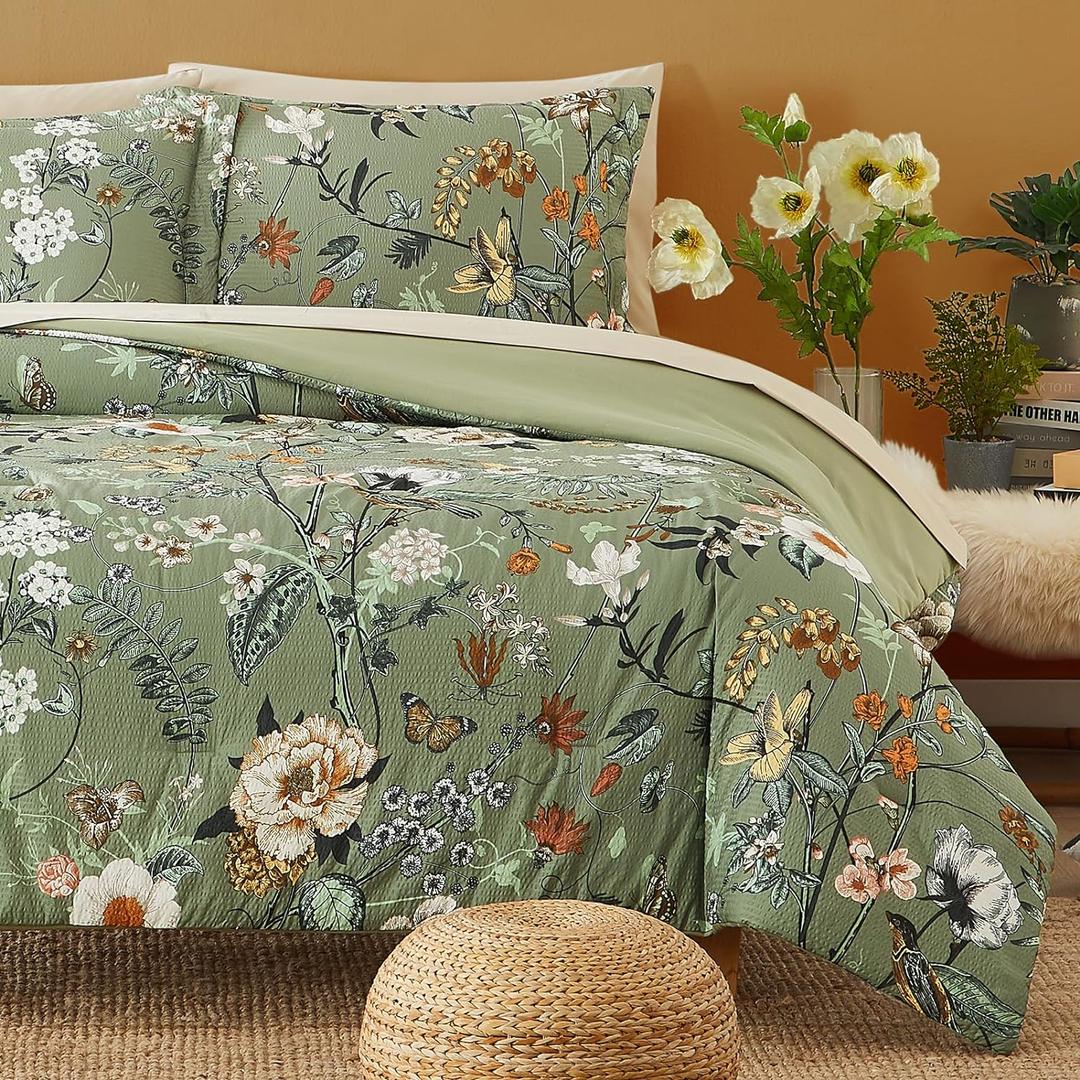 CASAAGUSTO Queen Comforter Set, 7 PCS Green Butterfly Floral Comforter Set with Flowers Leaves Pattern, Soft Seersucker Design All Season Queen Size Bedding Set(90"X90") (Queen(90X90))