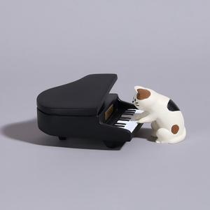 Miniature Cat Pianist Figurines, Cute Kitty Trinkets for Car Dashboard, Funny Gifts for Cat Lovers or Pianist, Home Office Desk Decor Gifts