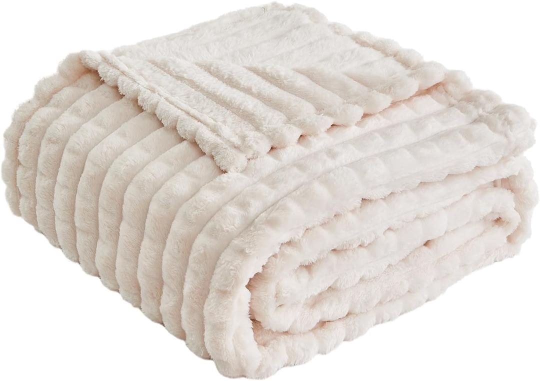 FY FIBER HOUSE Throw Blanket for Couch Soft Warm Fuzzy Blankets for Sofa All Season Use, 50x60 Inches, White