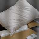 Beckham Hotel Collection Bed Pillows Standard/Queen Size Set of 2 - Original Down Alternative Pillow for Sleeping - Bedding for Back, Stomach or Side Sleepers (White)