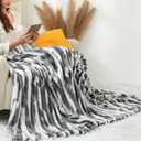 KFUBUO Fuzzy Throw Blanket for Couch - Soft Cozy Plush Blanket, 3D Ribbed Black Gradient Queen Size, 90x90 Inches