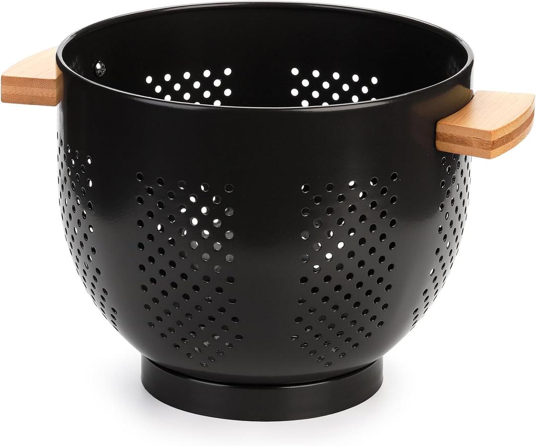 Dicunoy Large Metal Colander with Wood Handle, Deep Black Strainer for Pasta, Fruits, Kitchen Drain, Storage