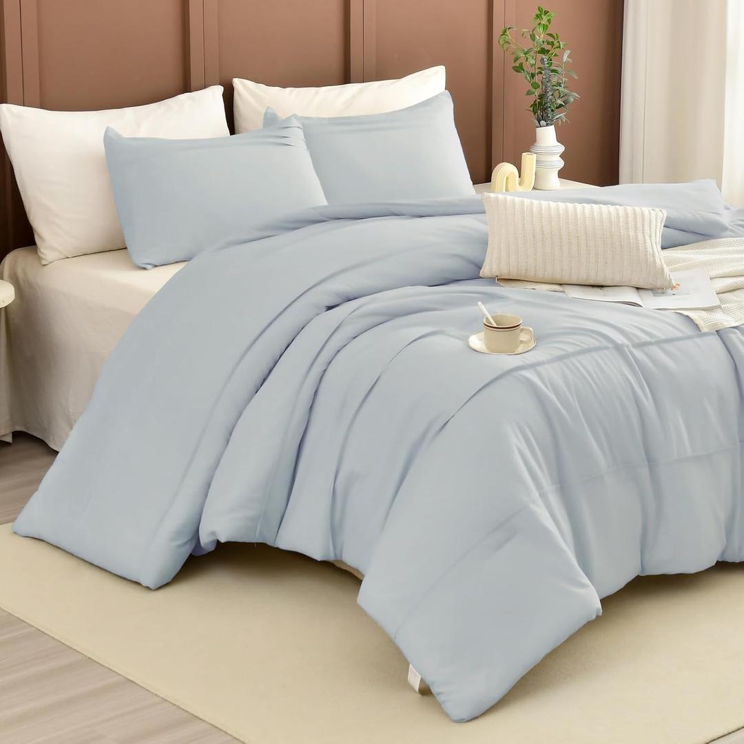 Masaca Oversized King Comforter 128x120,3 Pieces Pinch Pleated Light Blue Comforter Set Lightweight Modern Style Farmhouse Extra Large King Size Bedding for All Season, Oversized King Plus 128x120