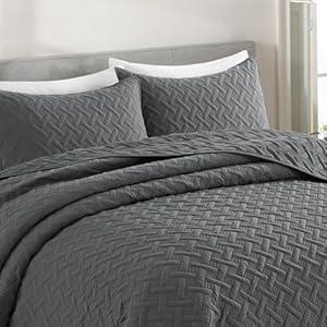 Exclusivo Mezcla 3-Piece Gray Queen Size Quilt Set, Weave Pattern Ultrasonic Lightweight and Soft Quilts/ Bedspreads/ Coverlets/ Bedding Set (1 Quilt, 2 Pillow Shams) for All Seasons