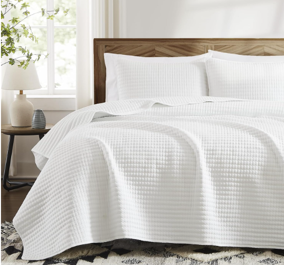 White Quilt Set Queen Size-Lightweight Bedspreads Queen Quilts Bedding Set | Soft Coverlet with 2 Pillow Shams for All Seasons, Suitable for Bed, Couch, 3 Pieces, 90"x94"