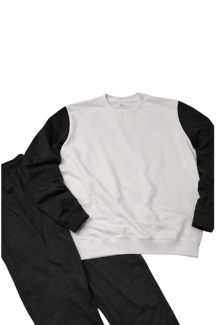 Black and White Sweatshirt and Pants XL