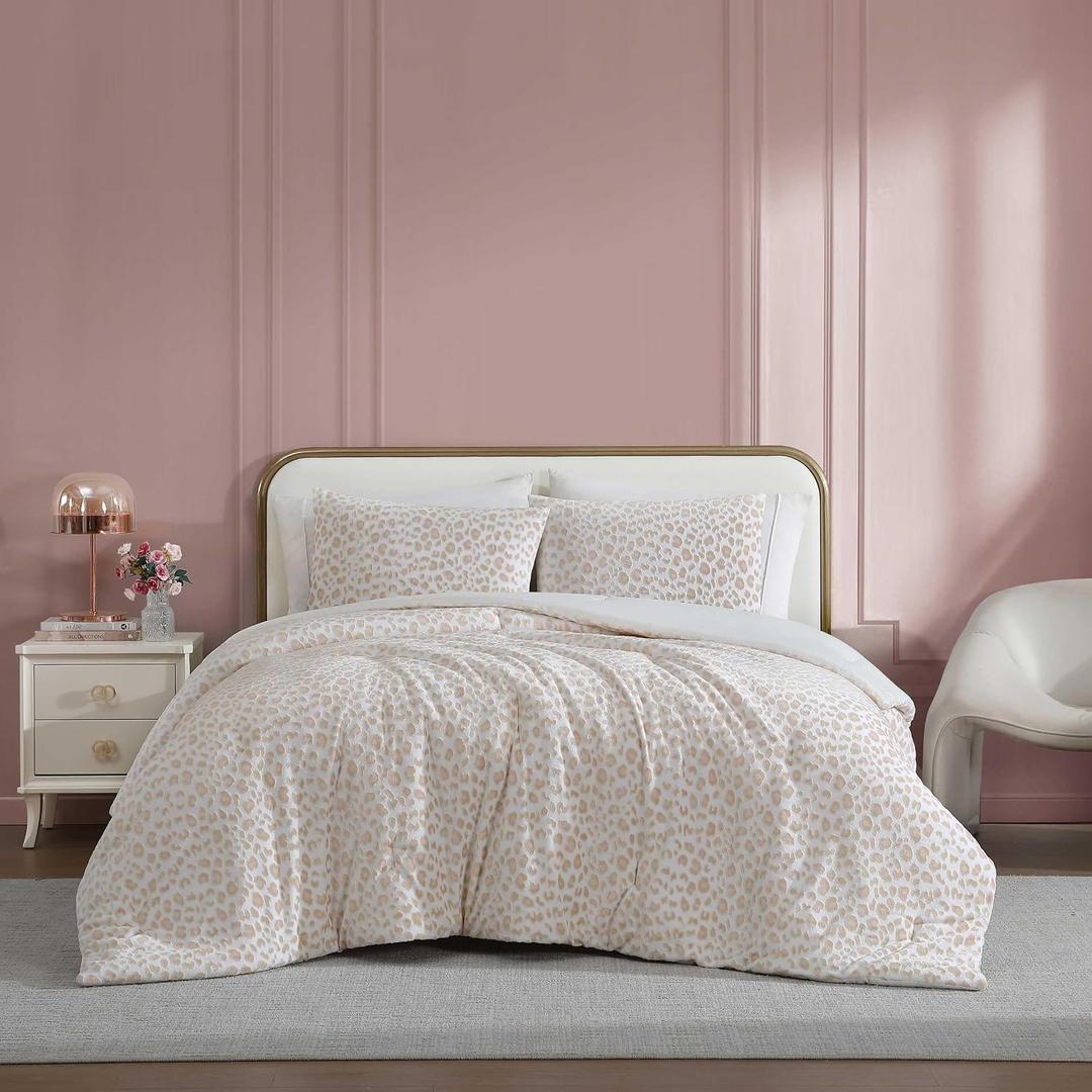 Betsey Johnson - Queen Size Comforter Set with Matching Shams