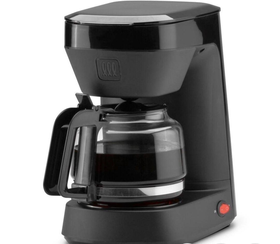 Toastmaster 5-Cup Drip Coffee Maker in Black