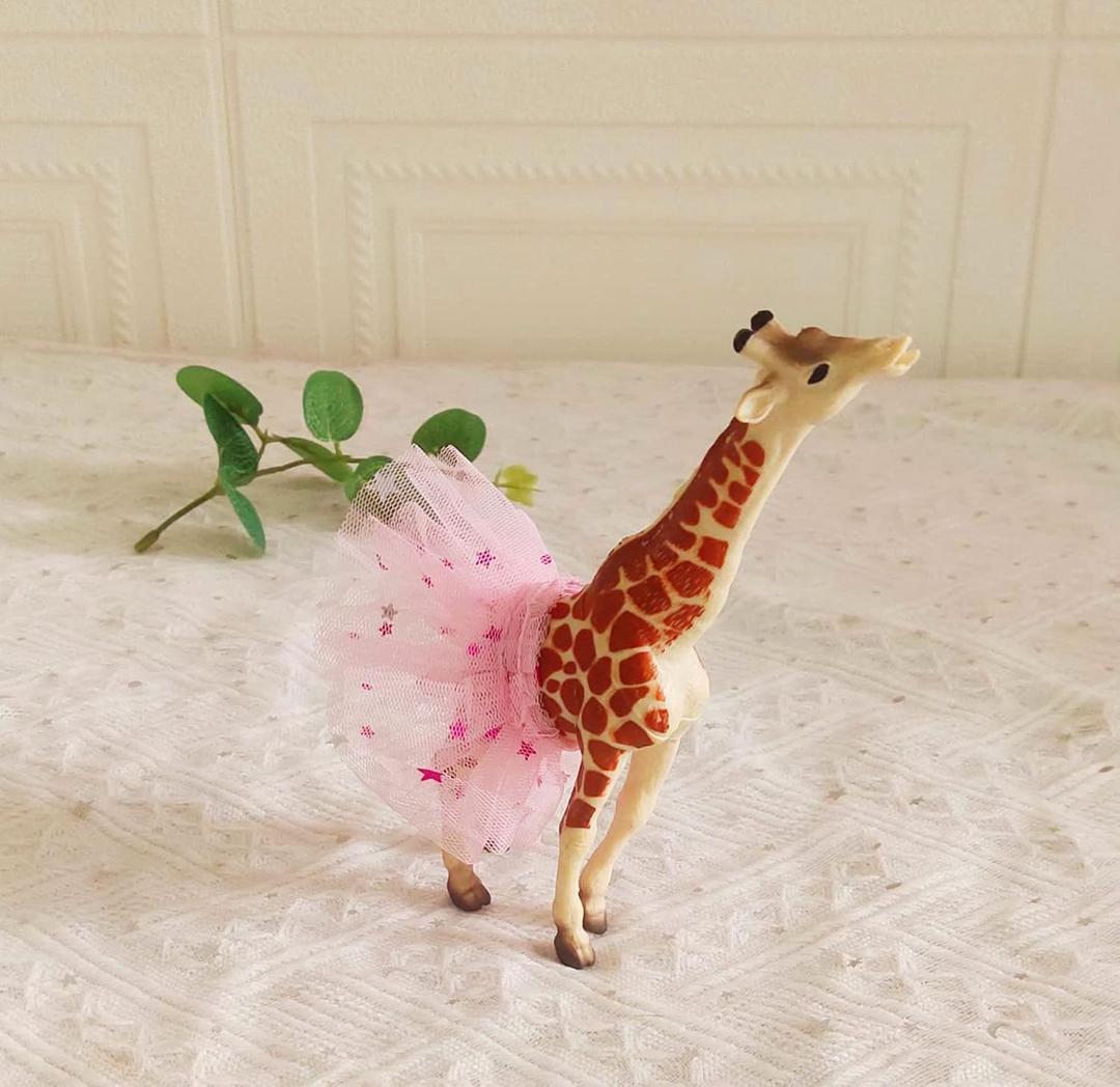 Giraffe Cake Topper With Tutu, Realistic Girl Giraffe Figurines With Tutu Dress Cake Topper For Safari Jungle Theme Party Cake Decorations (Giraffe in dress)