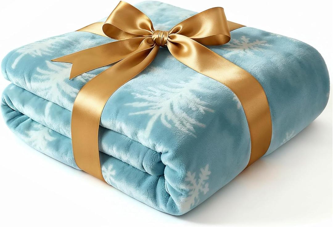 Ultra Soft Fleece Blanket Throw Size - Christmas Flannel Fleece Luxury Throw Blanket - Lightweight Throw for Couch, Bed, Chair - Warm & Breathable - Cozy Microplush Bedding - Christmas Snowflakes