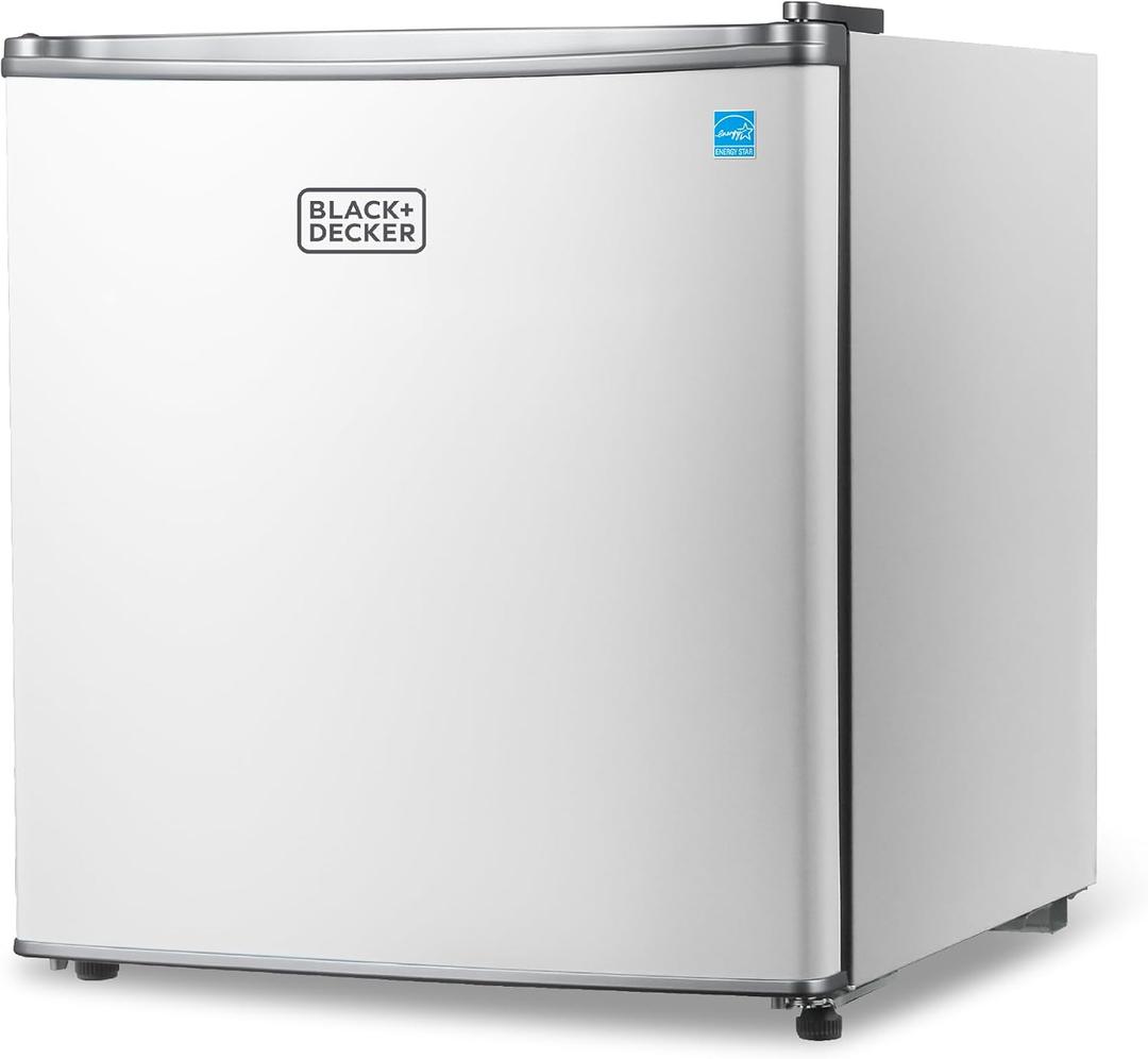 BLACK+DECKER 1.7 Cu. Ft. Compact Refrigerator, ENERGY STAR Certified, Single Door Mini Fridge with Chiller Compartment, Personal Fridge for Home or Dorm Room, R600a Refrigerant, BCRK17W, White