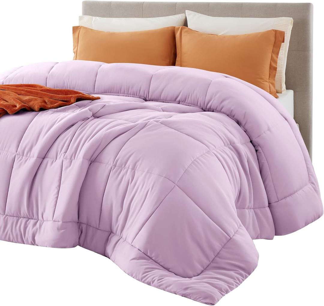 Bedsure Comforter Duvet Insert - Quilted Comforters Queen Size, All Season Duvet, GentleSoft Down Alternative Bedding, with 8 Tabs, Gifts for Women/Men, Light Purple, Queen 88 x 88 Inches