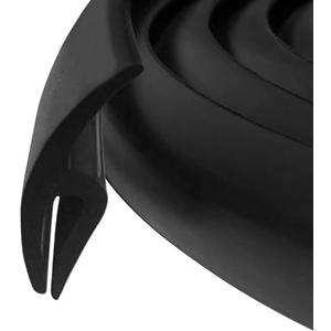 HERCHR Rubber Strip, 1.7M Car Front Windshield Window Seal Strirp Moulding Trim, Black Rubber Seal Car Windshield Window Door Seal Strip Weather Seal Rubber Stripping Car Window Seal