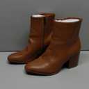 Amazon Essentials Women's Clean Heel Ankle Boots (7, Tan)