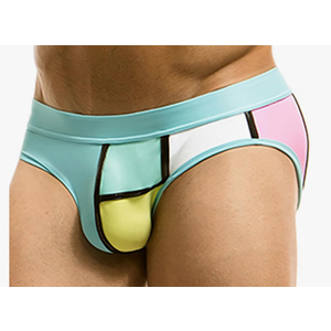 Men's Swimming Trunks Briefs Swimwear Boxer Beach Shorts Surfing Swimsuit Underwear.  Size M.