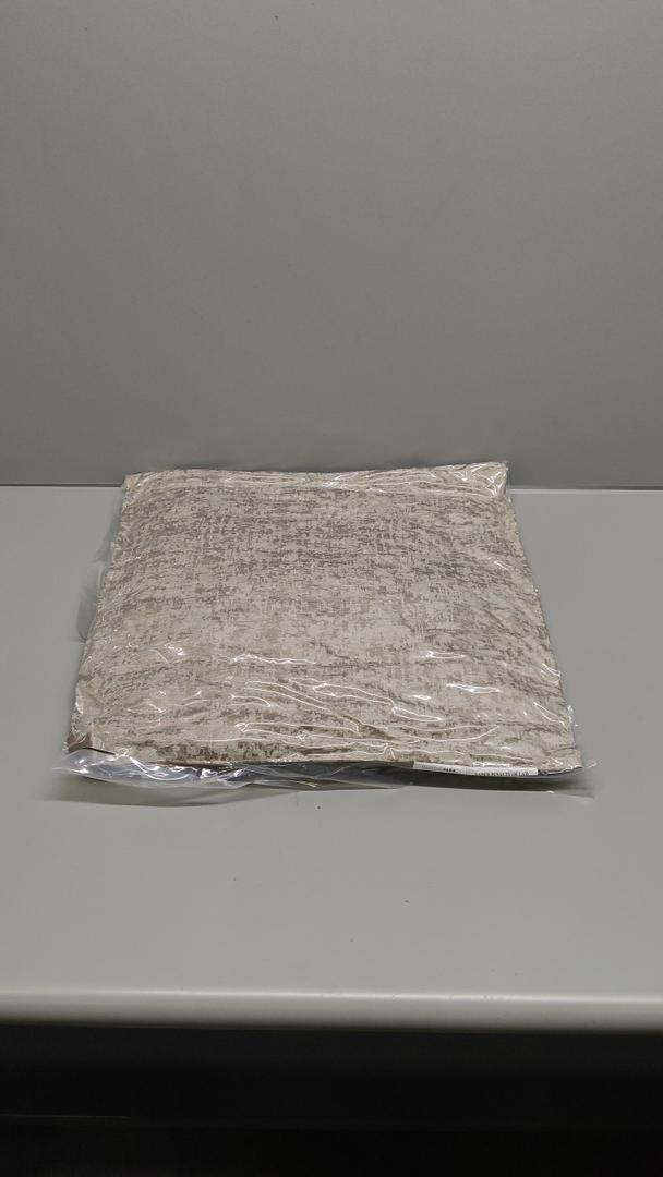 E & E Co. LTD. Decorative Pillow, Size 18x18 in