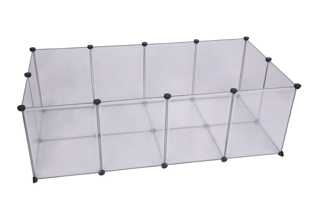 Free-range enclosure with floor panels white