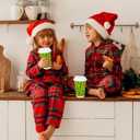 JarThenaAMCS 100Pcs Green Christmas Disposable Coffee Cups with Lids Paper Cups Red Green Dot Corrugated Ripple Wall Insulated Hot Cup for Xmas Winter Supplies, 16oz