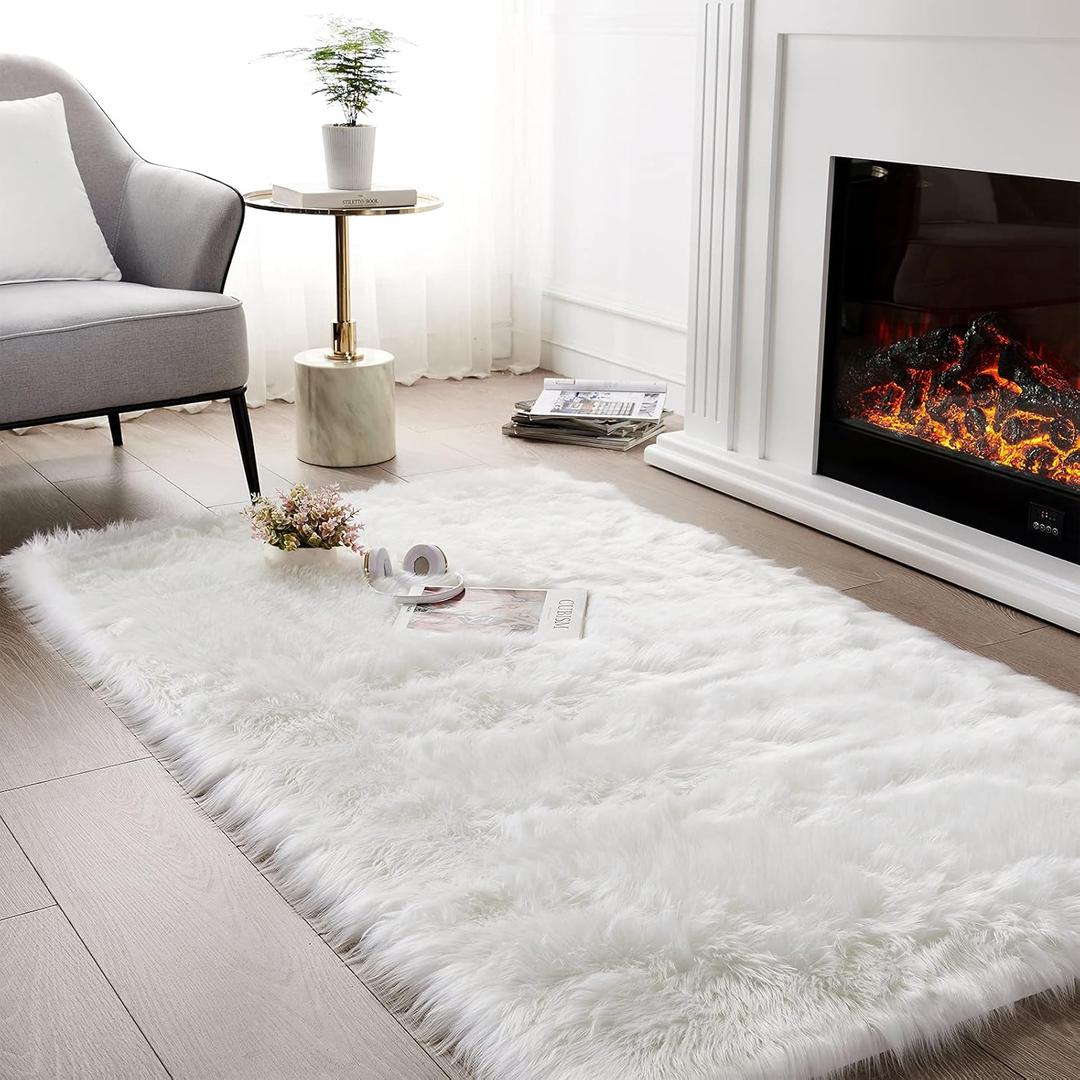 SERISSA Soft Fluffy Area Rug, White Faux Sheepskin Fur Rug, Shaggy Rug for Bedroom Floor Fuzzy Carpet for Living Room 4x6 Feet