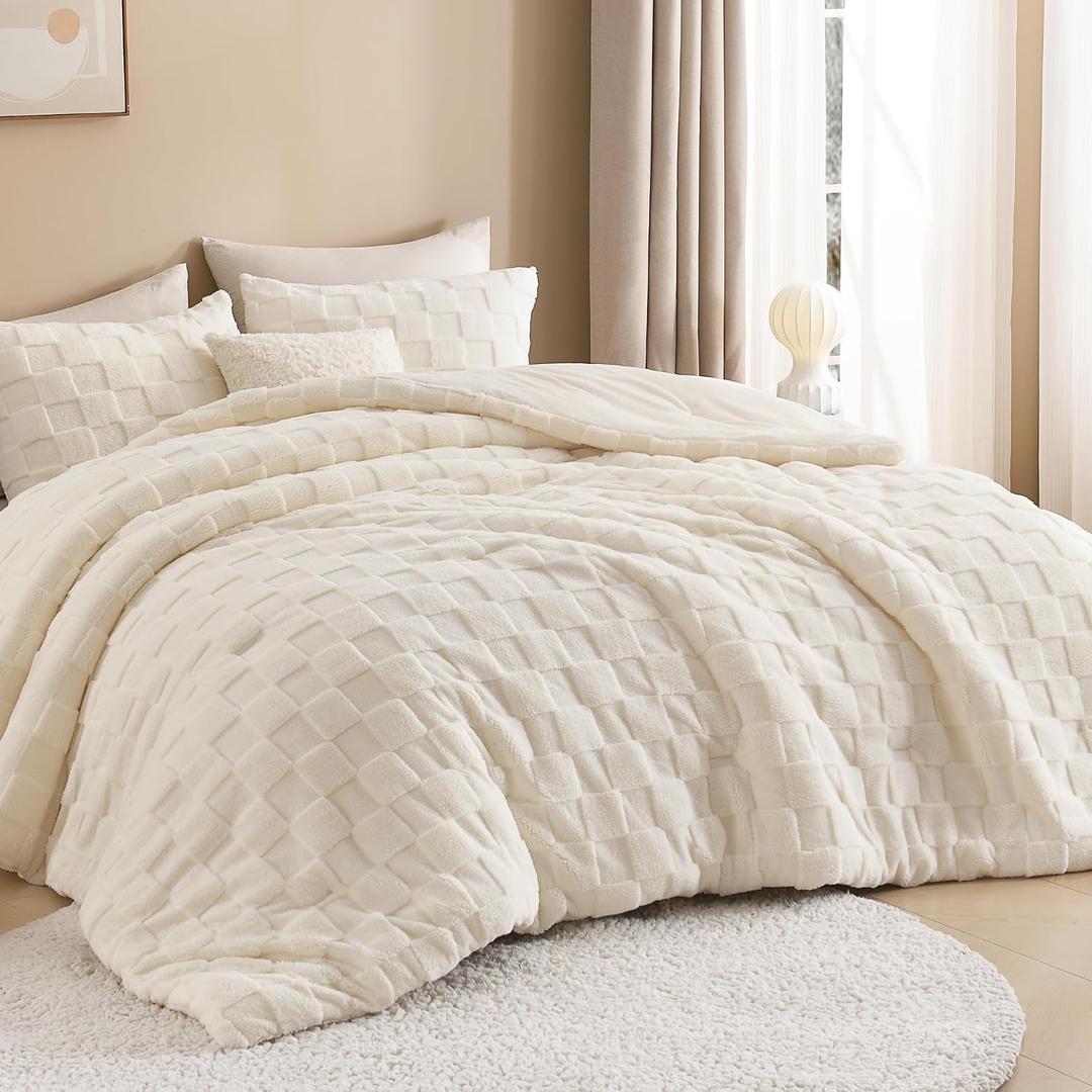 Litanika King Size Fluffy Comforter Set Beige,3 Pieces Warm Sherpa Fleece Winter Bedding Set,Jacquard Checkered Plush Fuzzy Bed Set(1 Comforter, 2 Pillowcases)
