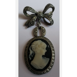 Vintage Cameo With Bow Pin/Brooch