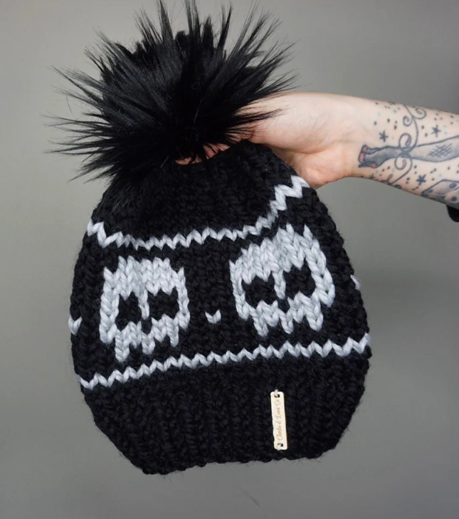 Longretve Skull Knit Brown Pom Pom Black Beanie Alpha One Size