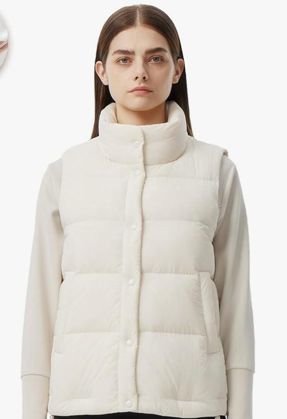 Women's Puffer Vest Lightweight Down Padded Stand Collar Quilted Outerwear
Size XS