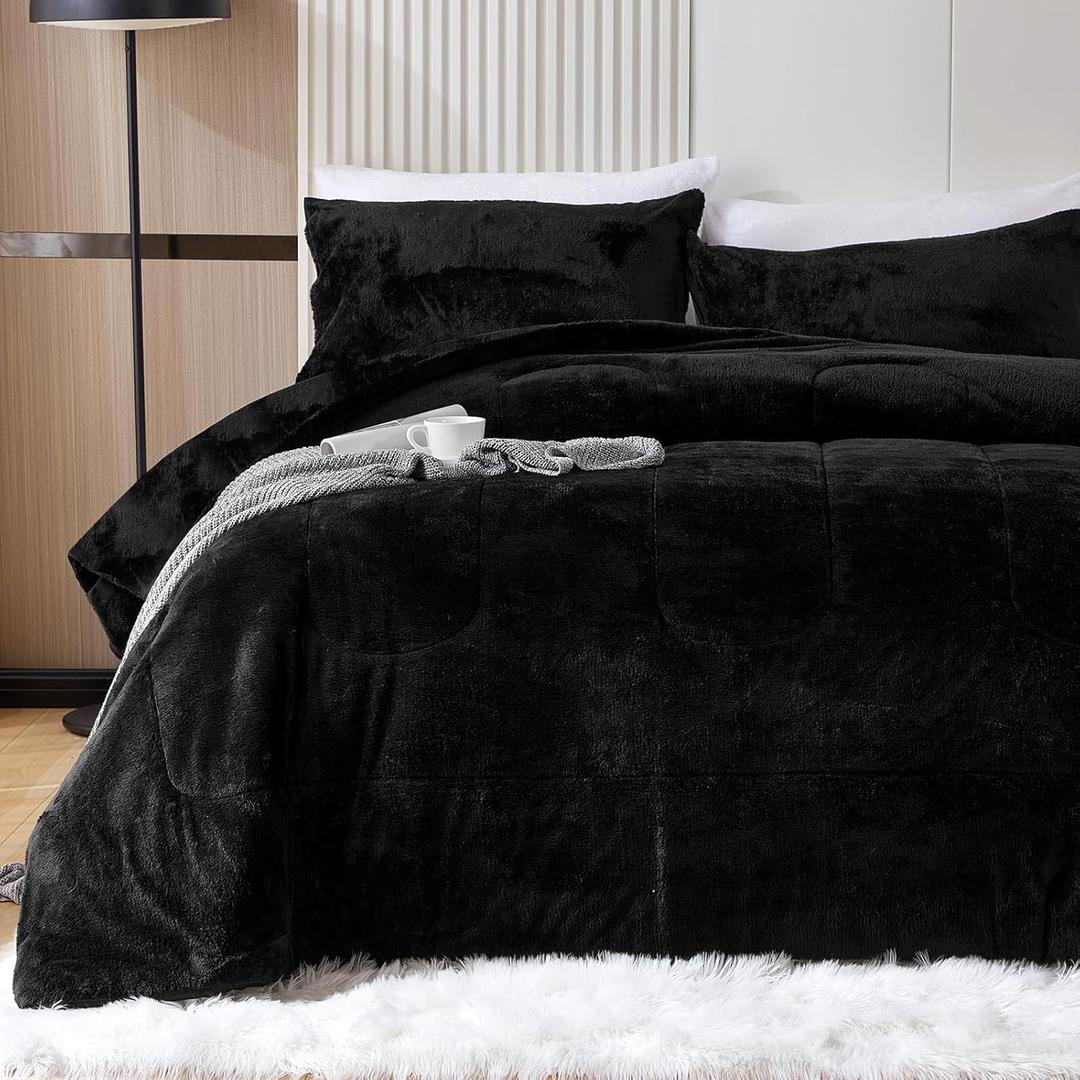 YIYEA Fluffy Queen Size Comforter Set, Luxury Faux Fur Comforter, Ultra Soft Plush Fuzzy Velvet Bedding Comforter Sets for Fall Winter, Cozy Warmth, No Shedding, 3PC, Queen, Black