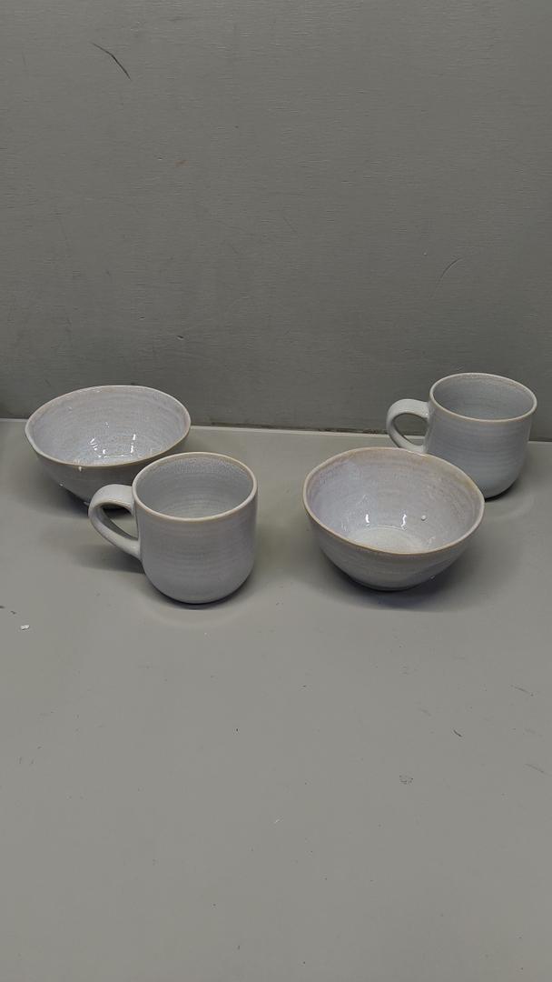 Elanze Designs Reactive Glaze Stone Ceramic Bowls and Mugs, 4 Pieces